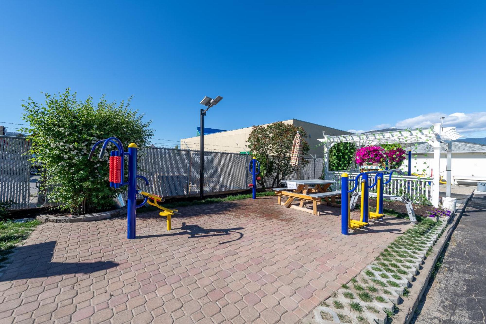 5000 Motel Пентиктон Экстерьер фото